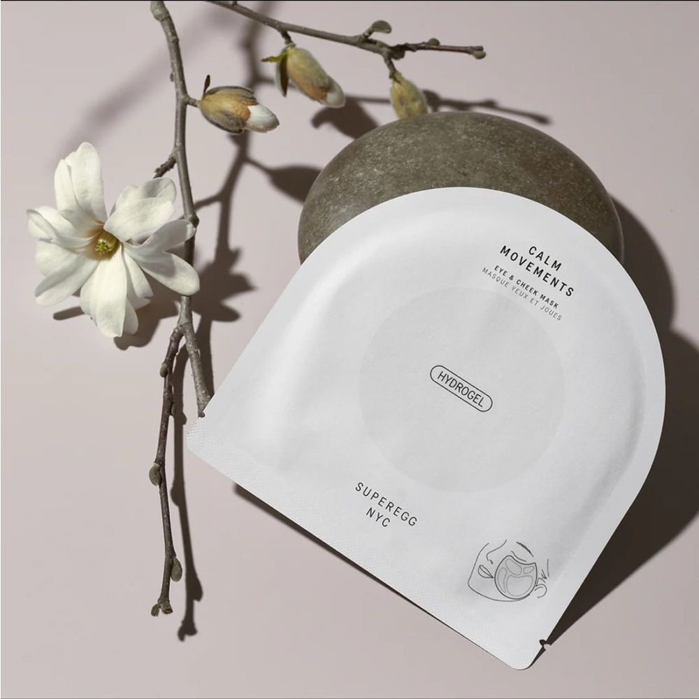 SUPEREGG CALM MOVEMENTS EYE & CHEEK MASK (NEW IN BOX w/ 5 PAIRS) Worth $50
